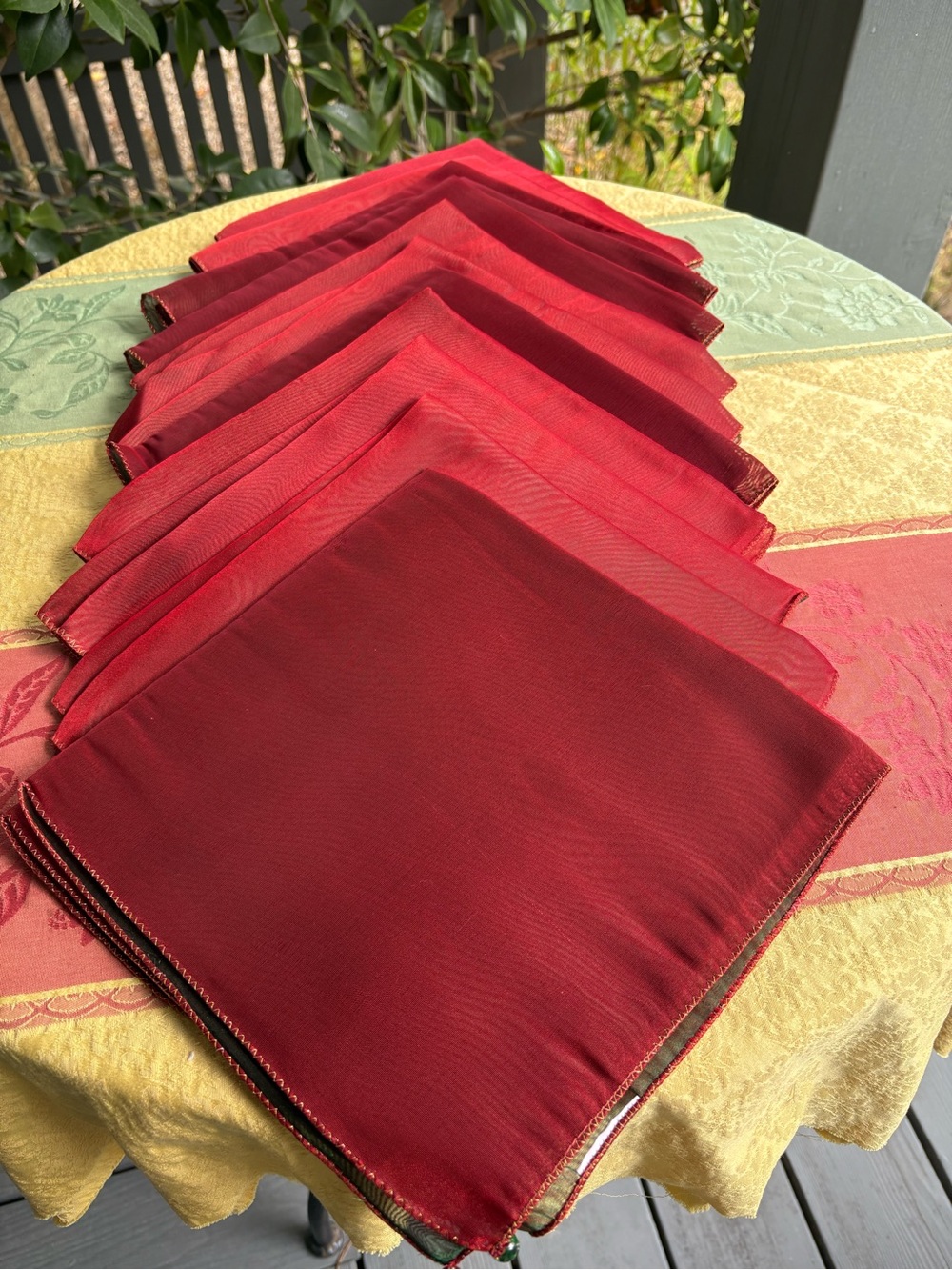 Red & Green Iridescent Sheer Napkins with Glass Bead Detail ♥️ Set of 12